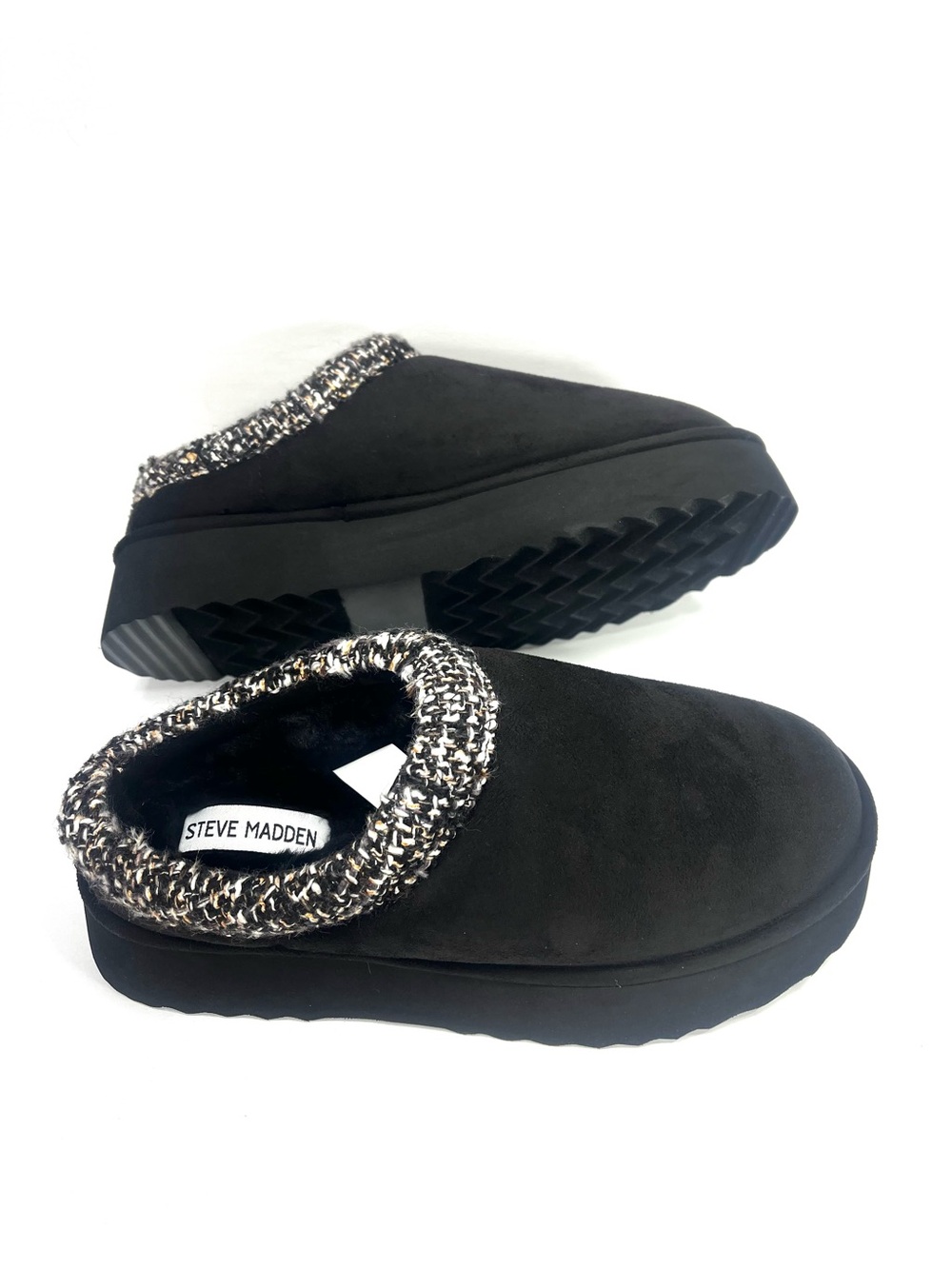 Steve Madden Black Cozy Slip-On Women's Slippers Shoes size 7 new in box